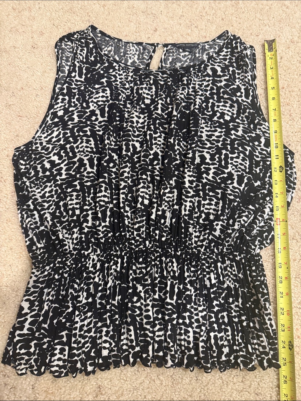 Banana Republic Black & White Sleeveless Printed Peplum Camisole
